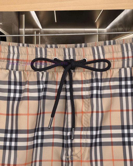 Burberry's Bestseller Is Coming! Classic Khaki Drawstring Plaid Beach Casual Five Point Shorts o7nugiri - Image 6