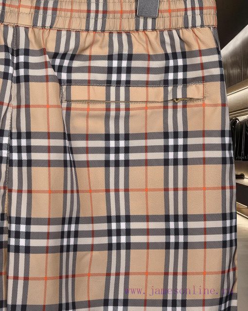 Burberry's Bestseller Is Coming! Classic Khaki Drawstring Plaid Beach Casual Five Point Shorts o7nugiri - Image 7