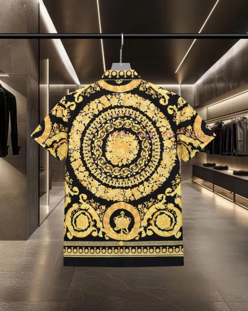 Versace's Hot Selling Item Is Coming! Medusa Palace Style Digital Printed Short Sleeved Shirt 2 8fbfir0a - Image 3