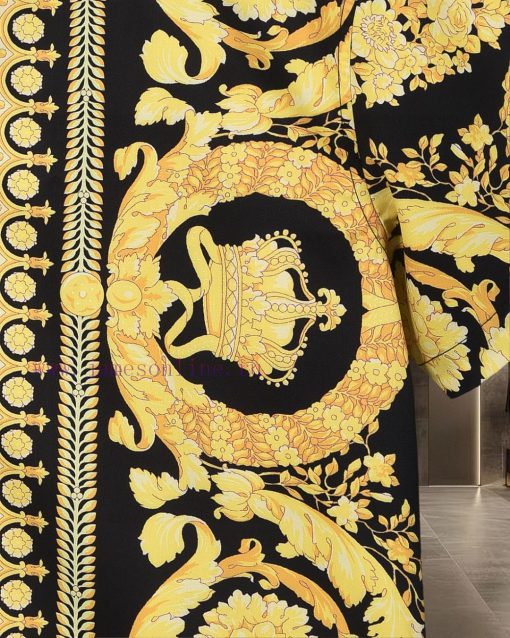 Versace's Hot Selling Item Is Coming! Medusa Palace Style Digital Printed Short Sleeved Shirt 2 8fbfir0a - Image 10