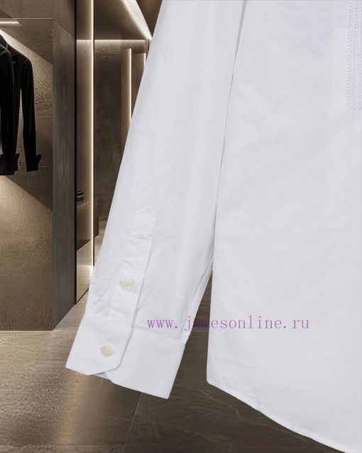 FENDI's Hot Selling Item Is Coming! The Chest Has Devil Like Little Eyes And The Back Has Hollo 87ylojjp - Image 12