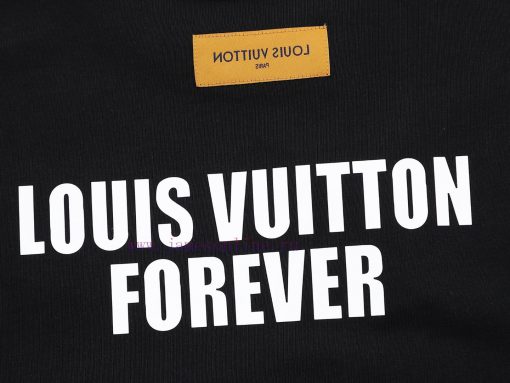 Top Differentiated CurrencyStyle: Louis Vuitton LV Offset Printed Three-dimensional Letter Shor zqn6pa3y - Image 11
