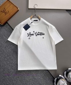 LV2025SS Spring/Summer Round Neck Fashion Short Sleeve T-shirt Synchronized With The Official W 5awc5hy4