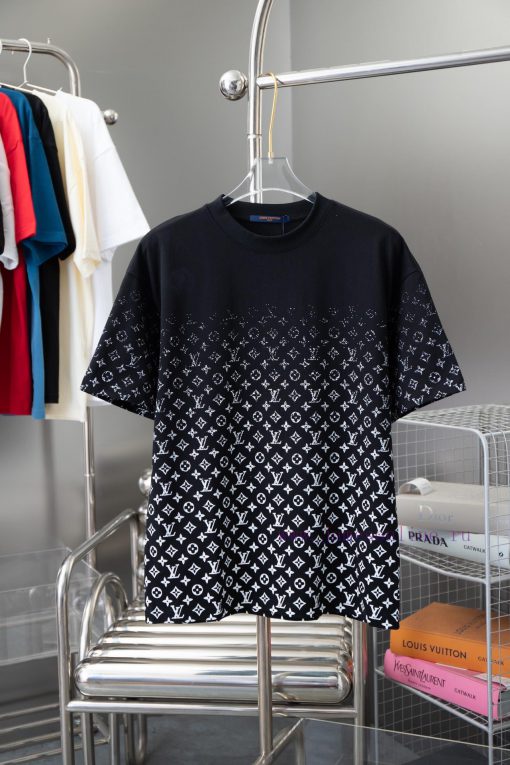 High-qualityLv 2025 Early Spring New Item Louis Vuitton MONOGRAM Vintage Gradient Short Sleeved otz4q4wh
