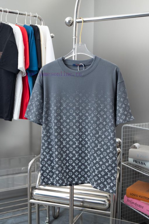 High-qualityLv 2025 Early Spring New Item Louis Vuitton MONOGRAM Vintage Gradient Short Sleeved gggxomua - Image 2