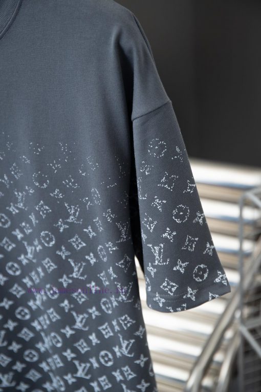 High-qualityLv 2025 Early Spring New Item Louis Vuitton MONOGRAM Vintage Gradient Short Sleeved gggxomua - Image 5