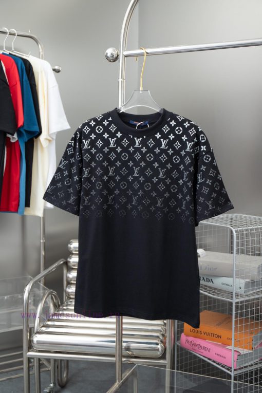 High-qualityLv 2025 Early Spring New Item Louis Vuitton MONOGRAM Vintage Gradient Short Sleeved 3drl6m4k