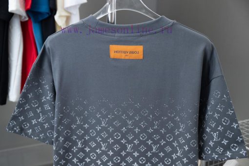 High-qualityLv 2025 Early Spring New Item Louis Vuitton MONOGRAM Vintage Gradient Short Sleeved gggxomua - Image 9