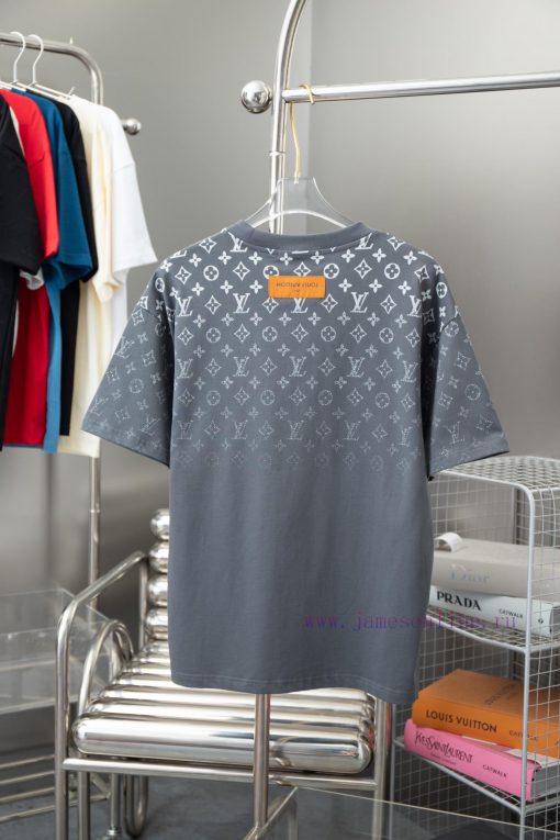High-qualityLv 2025 Early Spring New Item Louis Vuitton MONOGRAM Vintage Gradient Short Sleeved ogn754jc - Image 3