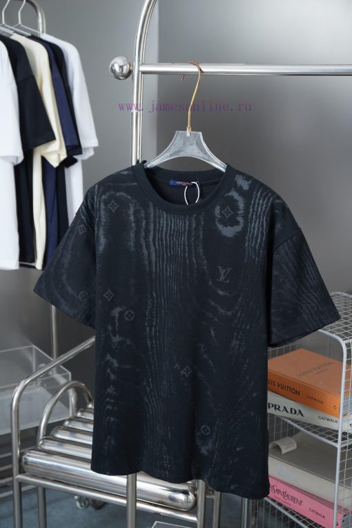Louis LV 25ss Early Spring New Short Sleeved Ripple Texture LV Printed Foam Short SleevedLight 0gzyr2sl