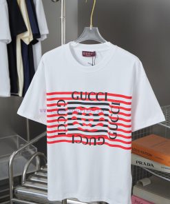 GU Gujia 25SS Spring/Summer New Short Sleeve Red Square Snake Pattern Printed Short SleeveLight bd5z61b6