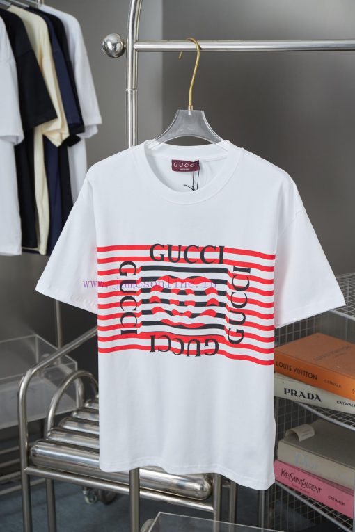 GU Gujia 25SS Spring/Summer New Short Sleeve Red Square Snake Pattern Printed Short SleeveLight bd5z61b6