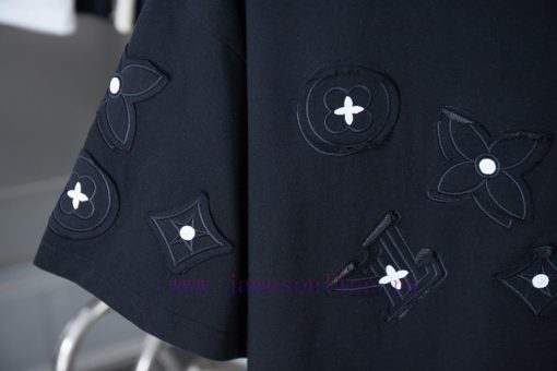 Louis LV 25ss Early Spring New Short Sleeved Contrasting Embroidery Flower Short SleevedLight L p9i8p3jr - Image 6