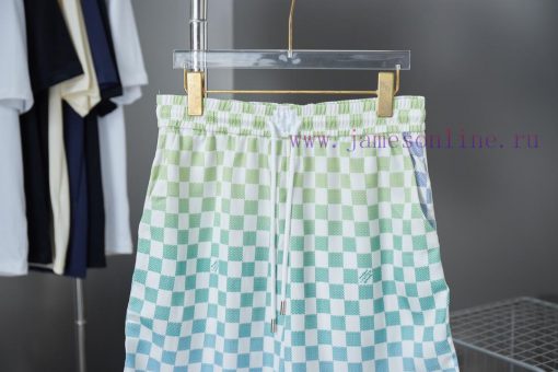 LV Louis Vuitton 25ss New Silk Gradient ShortsThe Damier Pattern Is Integrated With The Marque 8dbv4lq4 - Image 4