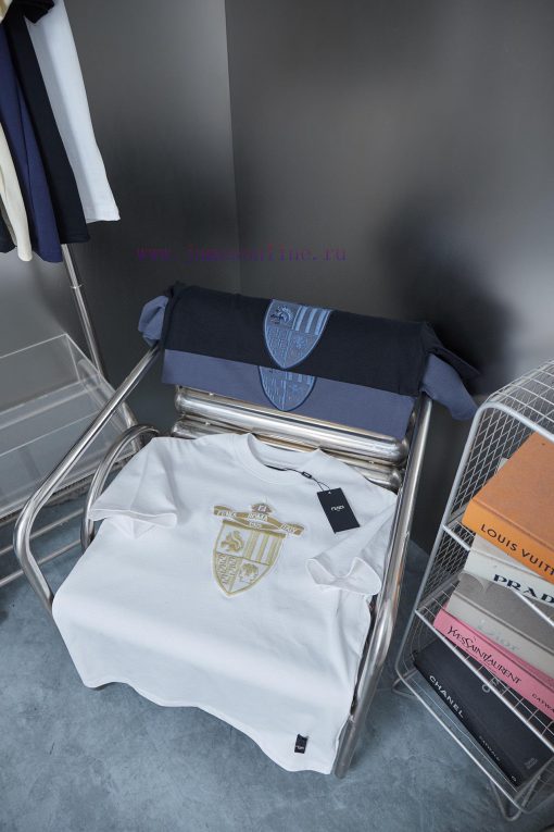 Fendi 2025ss Early Spring New Embroidered Shield Squirrel Short SleeveLight Luxury Fashion Is A rf377qpw - Image 9