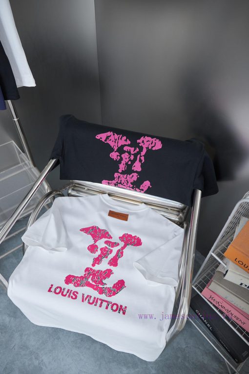 LV Louis Vuitton 25SS Early Spring New Plush Lv Letter Rhinestone Short Sleeved ShirtLight Luxu ys05zwyj - Image 9