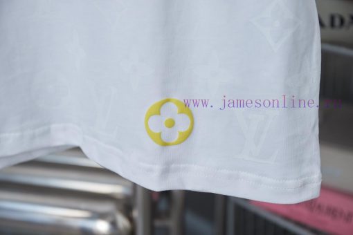 Louis LV 25ss Early Spring New Short Sleeved Full Bottom Printed Foam Letter Short Sleeved Shir zct9chor - Image 7