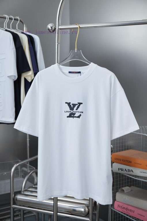 LV Louis Vuitton 25SS Early Spring New Three-dimensional Sponge Foam Lv Letter Short Sleeved Sh txhmereu - Image 2