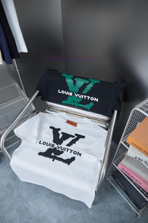 LV Louis Vuitton 25SS Early Spring New Three-dimensional Sponge Foam Lv Letter Short Sleeved Sh txhmereu - Image 9