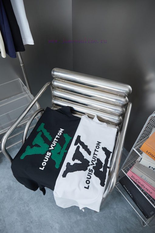 LV Louis Vuitton 25SS Early Spring New Three-dimensional Sponge Foam Lv Letter Short Sleeved Sh txhmereu - Image 10