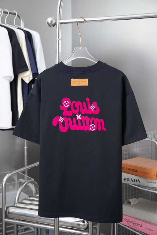 LV Louis Vuitton 25SS Early Spring New Three-dimensional Silicone Flocking Lv Letter Short Slee 13c9douh - Image 3