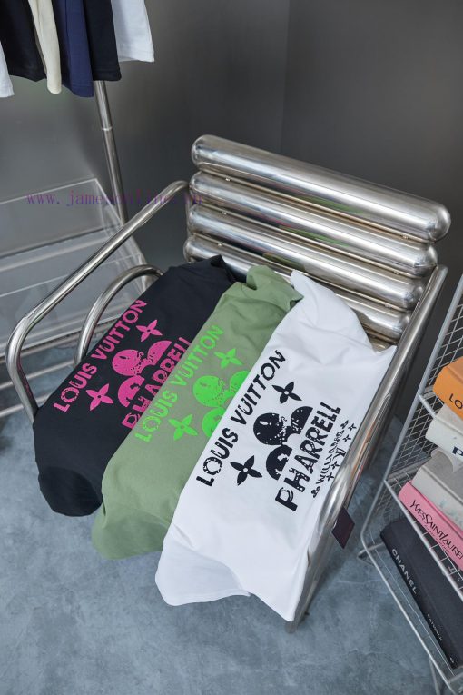 LV Louis Vuitton 25SS Early Spring New Plush Print Lv Letter Short Sleeved ShirtLight Luxury Fa e3yvkuxx - Image 10