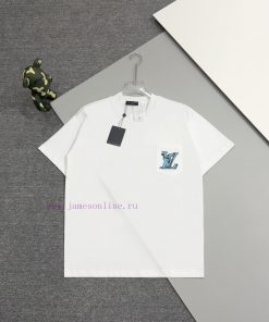 [High Quality] Louis Vuitton 25ss Spring/Summer Collection Features Embroidered Logo On The Che gda5tm85