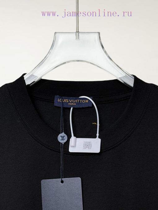 [High Quality] Louis Vuitton 25ss Spring/Summer Collection Features Embroidered Logo On The Che u5a8p4pj - Image 4