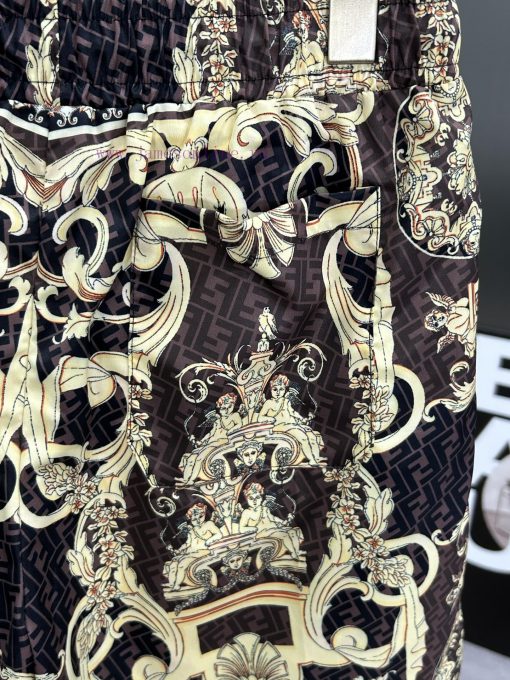 Versace 2024 Spring/Summer New Beach Pants Five Cent Shorts Official Website Synchronized With gy54zqk1 - Image 9