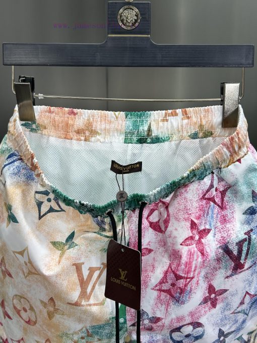 LV 2024 Spring And Summer New Beach Pants Five Cent Shorts Official Website Synchronized With O bwhcd1qd - Image 10
