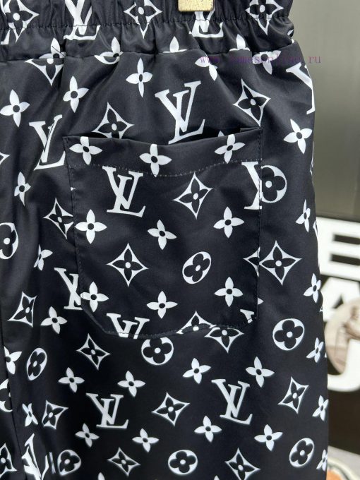LV 2024 Spring And Summer New Beach Pants Five Cent Shorts Official Website Synchronized With O vo2z83e7 - Image 9