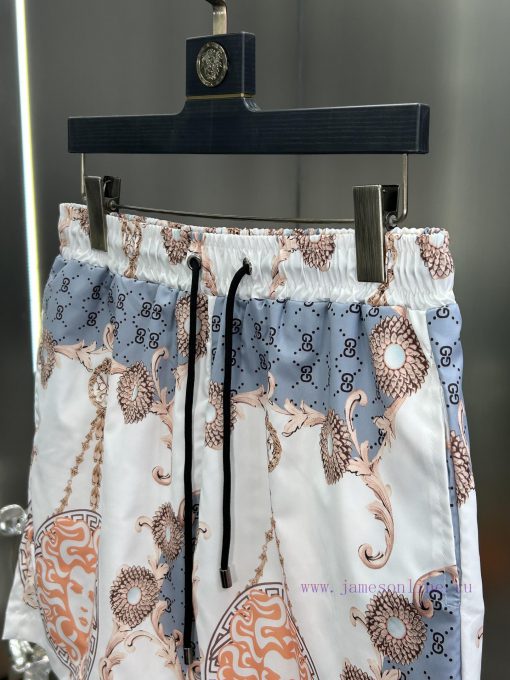 Versace 2024 Spring/Summer New Beach Pants Five Cent Shorts Official Website Synchronized With 2qz8hwzc - Image 7