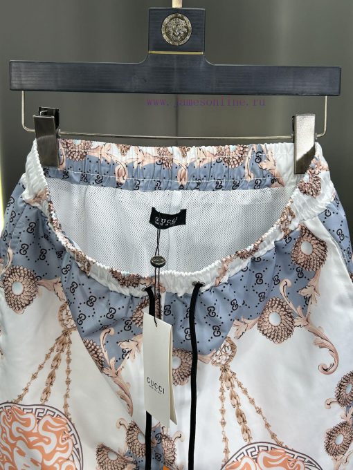 Versace 2024 Spring/Summer New Beach Pants Five Cent Shorts Official Website Synchronized With 2qz8hwzc - Image 10