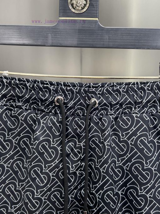 Burberry's New Beach Shorts For Spring And Summer 2024 With A 1-1 Replica Of The Original Versi vfcklxla - Image 5