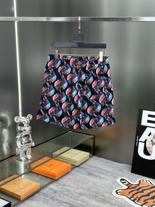 GUCCI 2024 Spring And Summer New Beach Pants Five Cent Shorts Official Website Synchronized Wit j1iqi10d - Image 3