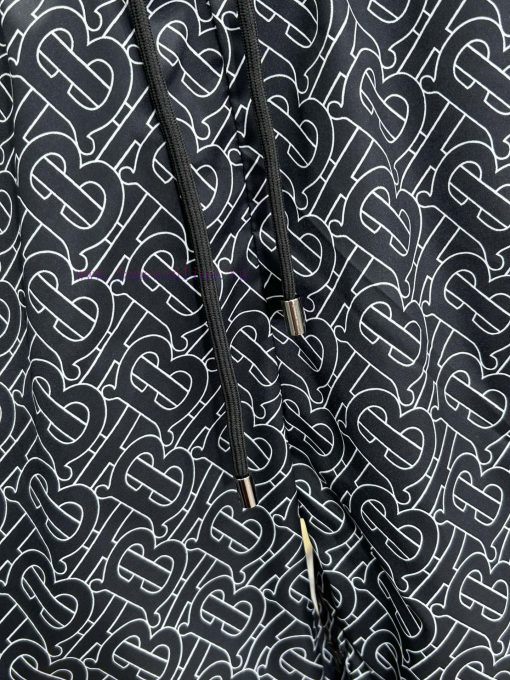 Burberry's New Beach Shorts For Spring And Summer 2024 With A 1-1 Replica Of The Original Versi vfcklxla - Image 6