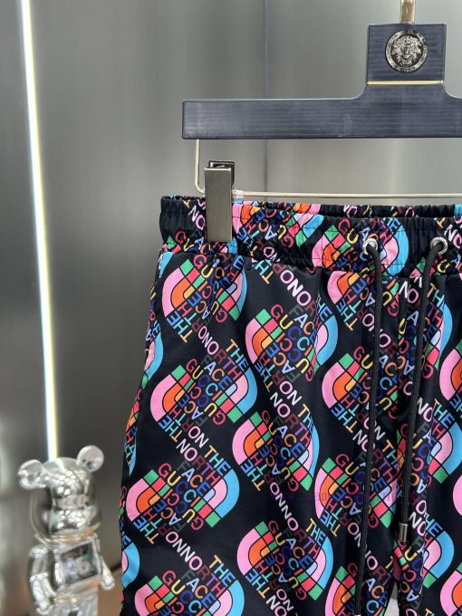 GUCCI 2024 Spring And Summer New Beach Pants Five Cent Shorts Official Website Synchronized Wit j1iqi10d - Image 5