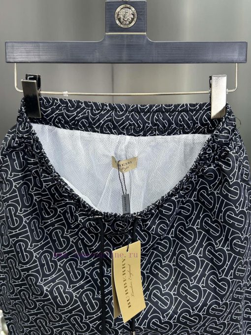 Burberry's New Beach Shorts For Spring And Summer 2024 With A 1-1 Replica Of The Original Versi vfcklxla - Image 9