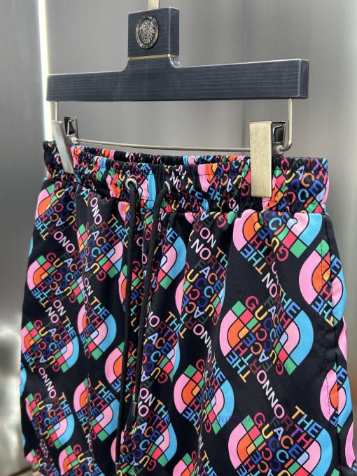 GUCCI 2024 Spring And Summer New Beach Pants Five Cent Shorts Official Website Synchronized Wit j1iqi10d - Image 8