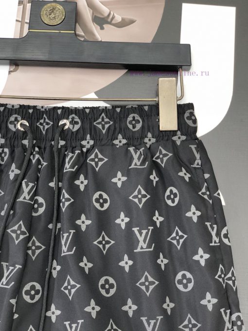 LV 2024 Summer Men's Casual Shorts Beach Pants Customized Quick Drying Fabric Soft And Smooth T 254blld0 - Image 6