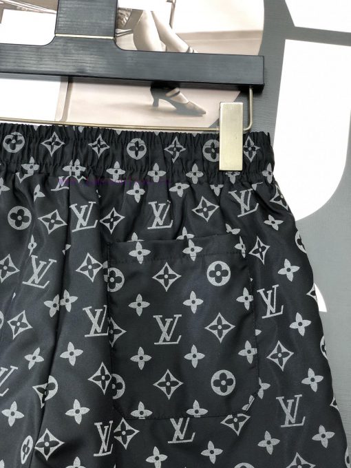LV 2024 Summer Men's Casual Shorts Beach Pants Customized Quick Drying Fabric Soft And Smooth T 254blld0 - Image 10