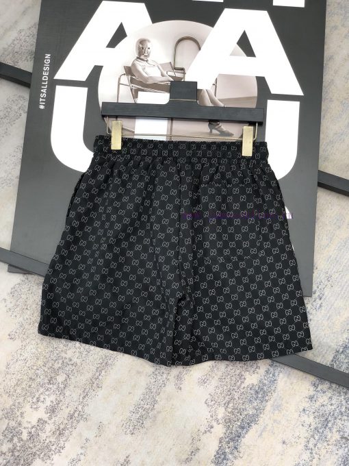 Gucci 2024 Summer Men's Casual Shorts Beach Pants Customized Quick Drying Fabric Soft And Smoot qc52htrw - Image 3