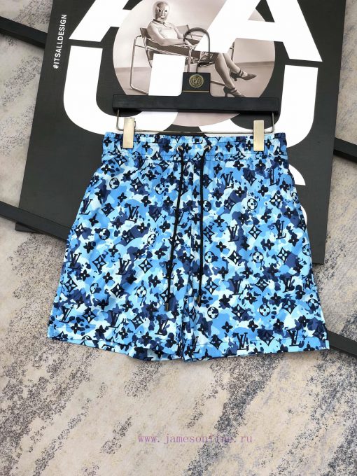 LV 2024 Summer Men's Casual Shorts Beach Pants Customized Quick Drying Fabric Soft And Smooth T cnedc88n