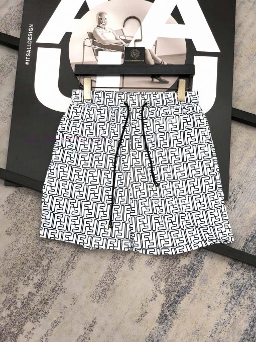 Fendi 2024 Summer Men's Casual Shorts Beach Pants Customized Quick Drying Fabric Soft And Smoot 3gdfxiwd