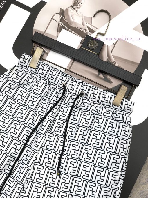 Fendi 2024 Summer Men's Casual Shorts Beach Pants Customized Quick Drying Fabric Soft And Smoot 3gdfxiwd - Image 5