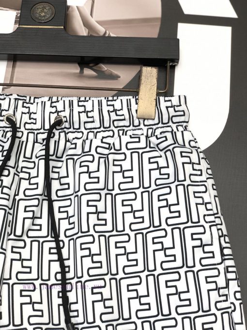 Fendi 2024 Summer Men's Casual Shorts Beach Pants Customized Quick Drying Fabric Soft And Smoot 3gdfxiwd - Image 6