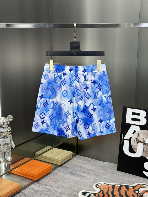 LV 2024 Spring And Summer New Beach Pants Official Shorts Website Synchronized With The Origina 10a8va74 - Image 3