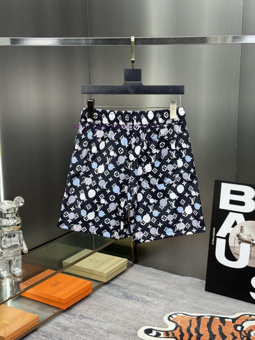LV 2024 Spring And Summer New Beach Pants Official Shorts Website Synchronized With The Origina hlxlvueg - Image 3