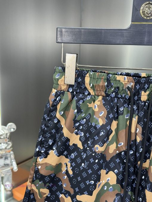 LV 2024 Spring And Summer New Beach Pants Official Shorts Website Synchronized With The Origina sr4wc4cr - Image 5