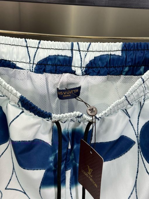 LV 2024 Spring And Summer New Beach Pants Official Shorts Website Synchronized With The Origina xq4szqwp - Image 11